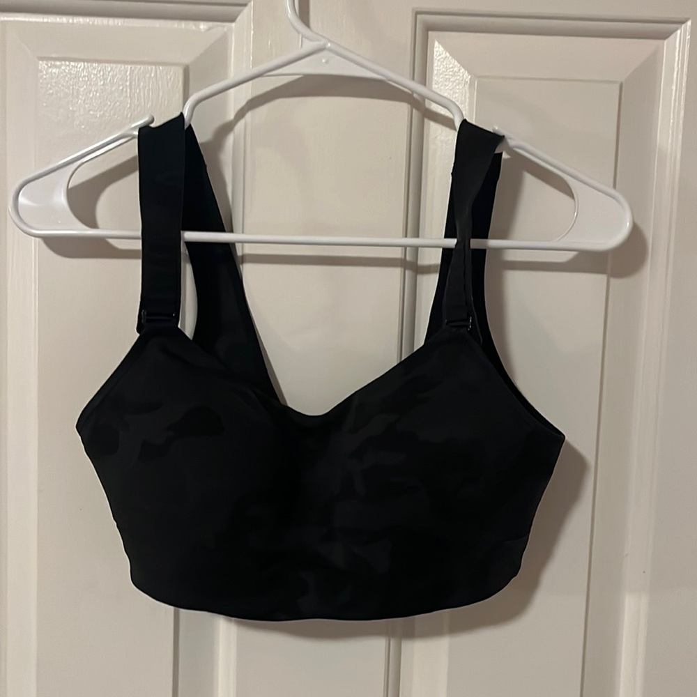Lululemon sports bra 32DD